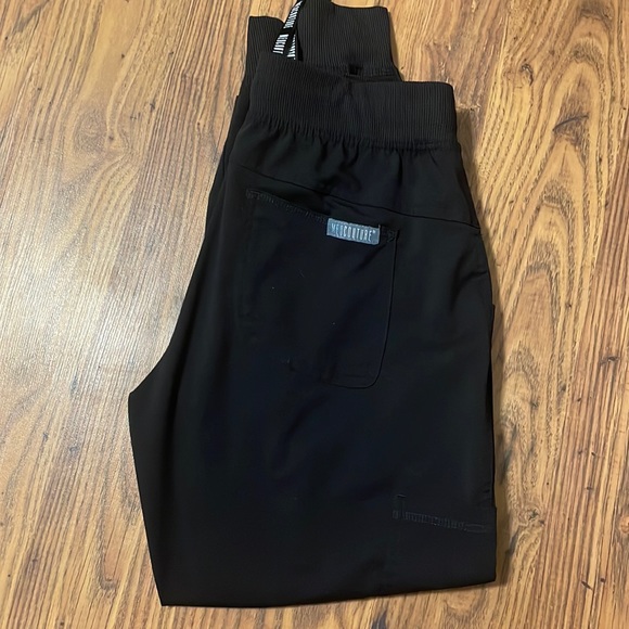 Med Couture Pants - Med Couture women’s joggers- small petite